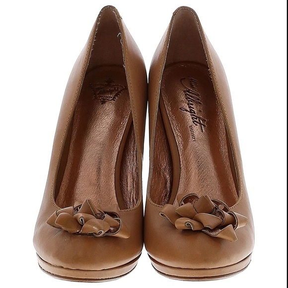 Anthropology Miss Albright Solid Tan Leather Platform Slip-On With Leather Bow - Picture 3 of 9